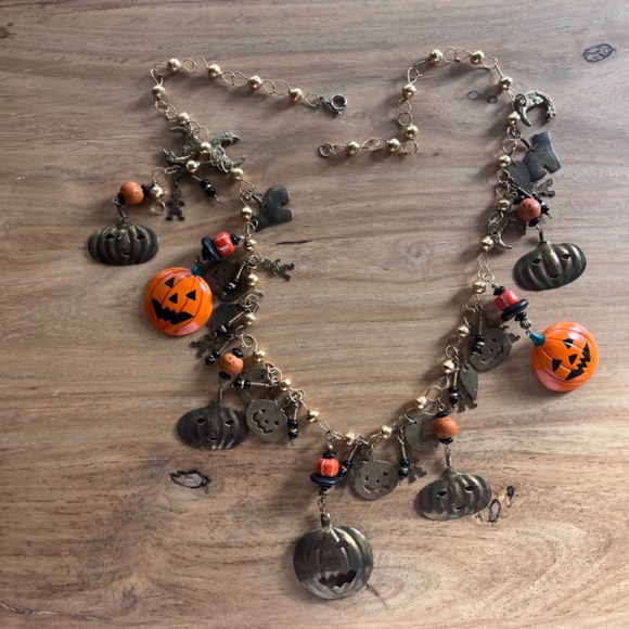 Vintage Halloween 34" necklace loaded with charms, pumpkins, moons cats skeleton - Picture 11 of 16